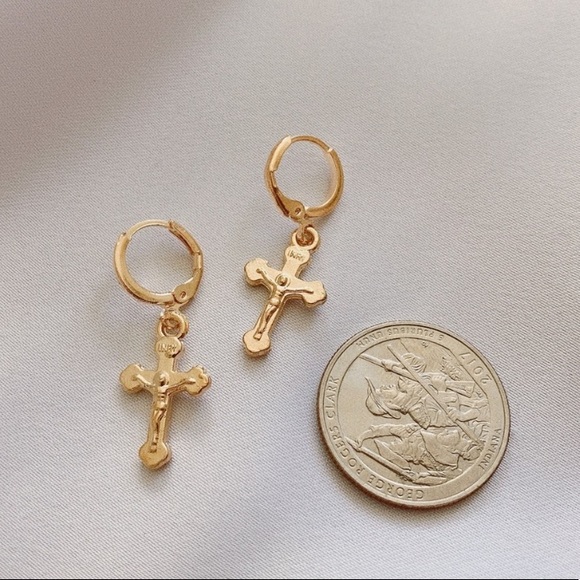 💕Last one Cross Crucifix Hoop Earrings - Picture 3 of 6